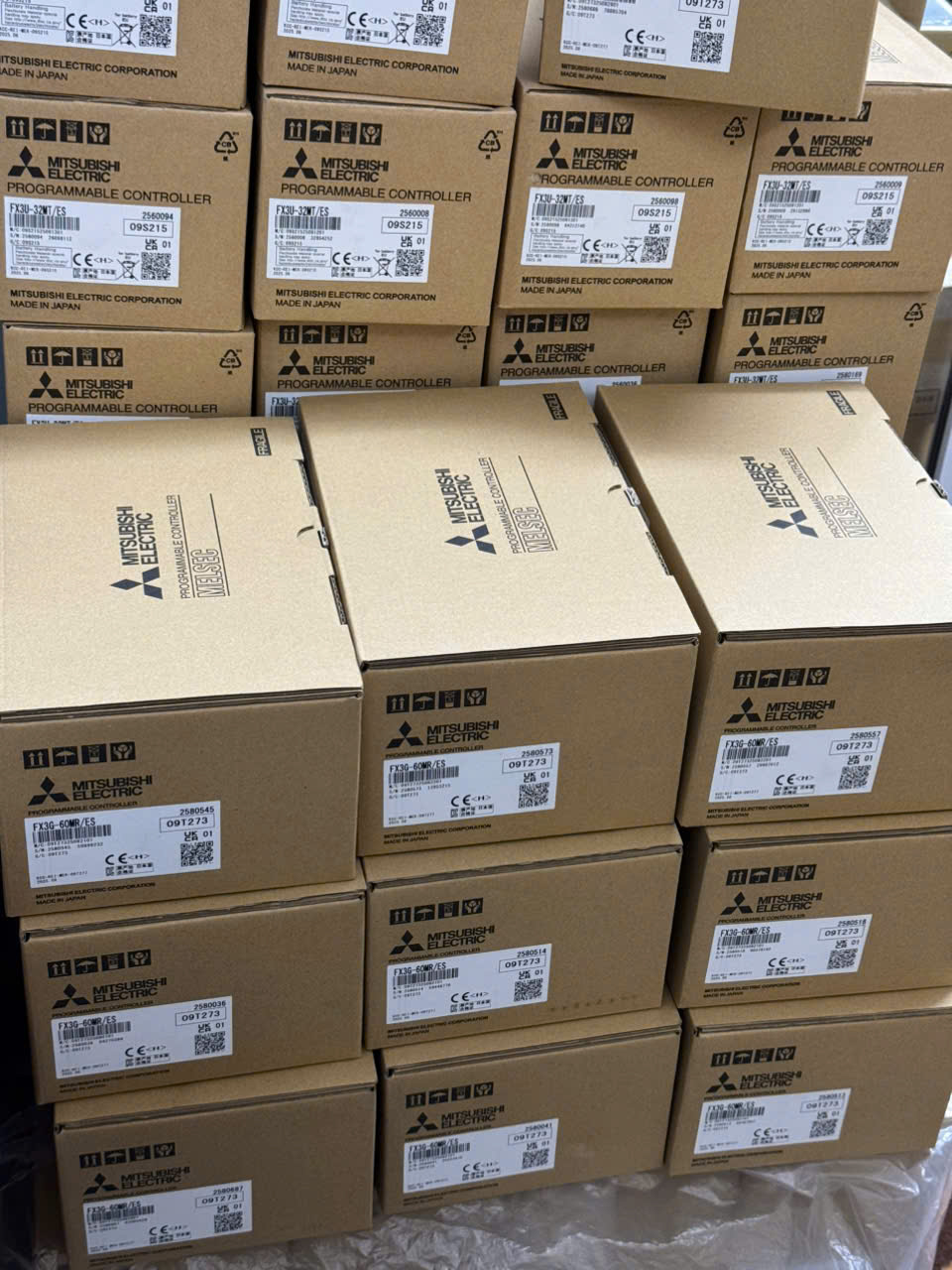 BỘ LẬP TRÌNH PLC MITSUBISHI FX3G-60MR/ES