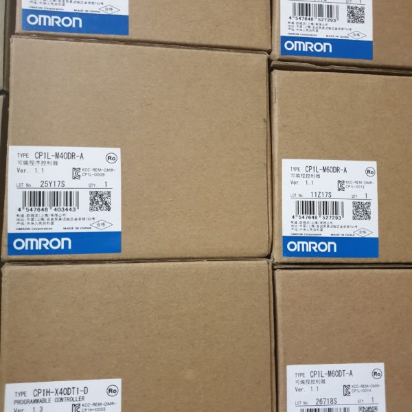 PLC Omron CP1L-EM30DT-D