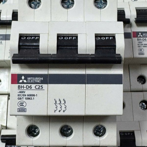 CẦU DAO ĐIỆN BH-D6 3P 25A TYPE C N