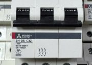 CẦU DAO ĐIỆN BH-D6 3P 32A TYPE C N