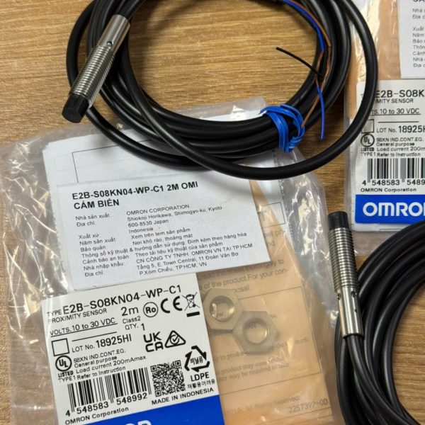CẢM BIẾN OMRON E2B-S08KN04-WP-C1